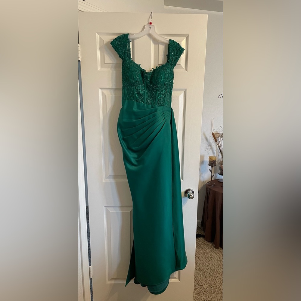 Glamour By Terani Couture Off the Shoulder Corset Side slit